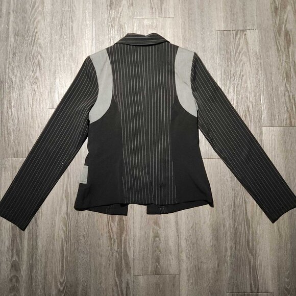 Vintage 90s black and grey gothic officecore striped blazer and skirt set - Picture 7 of 12